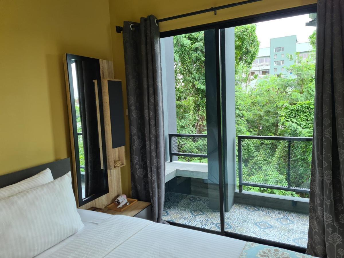 The Lantern Suites Ban Song Hong Exterior photo