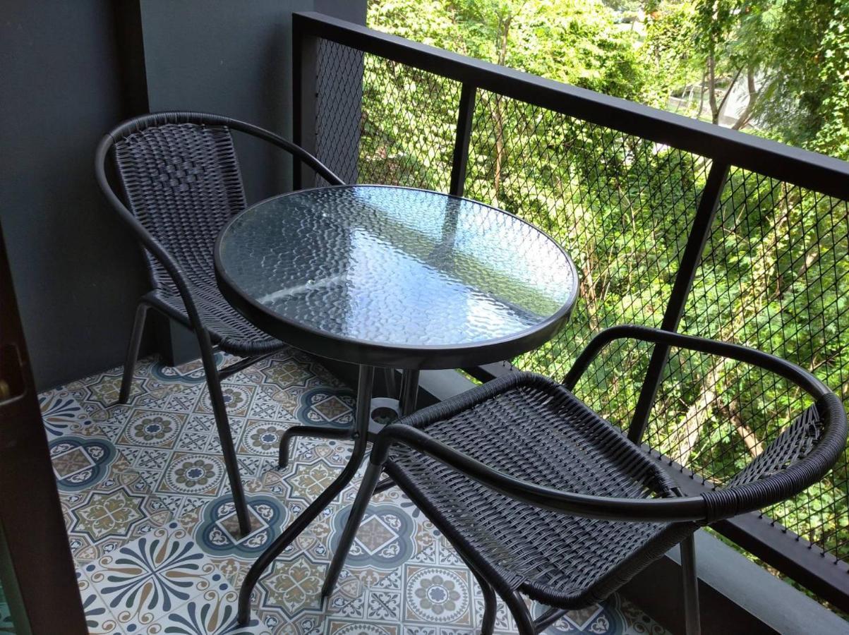The Lantern Suites Ban Song Hong Exterior photo