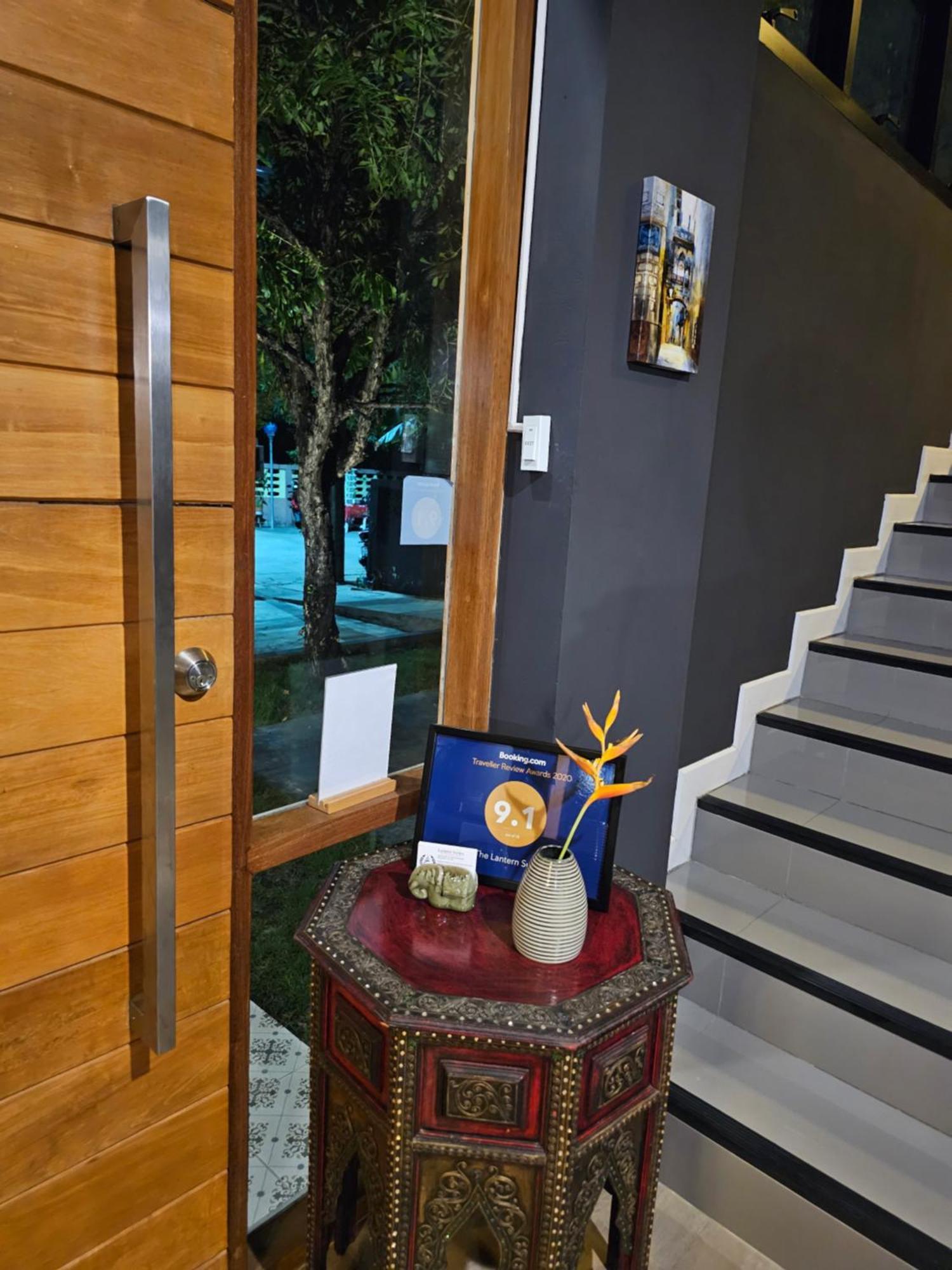 The Lantern Suites Ban Song Hong Exterior photo
